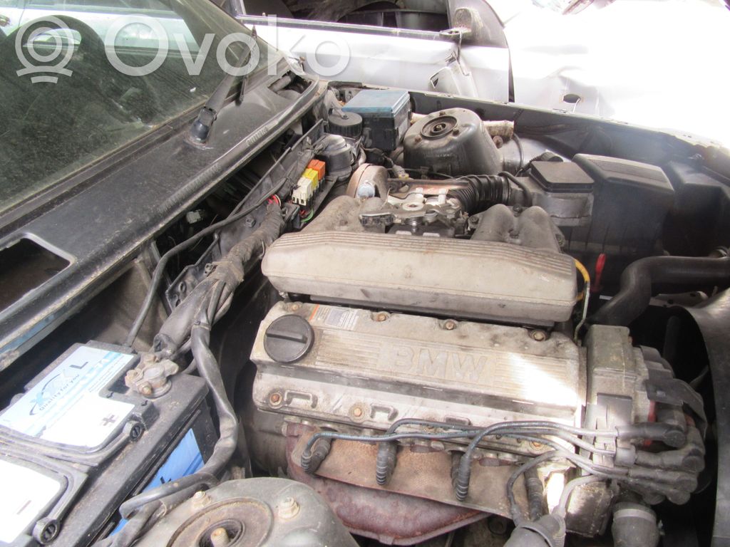 BMW 3 E30 Engine 