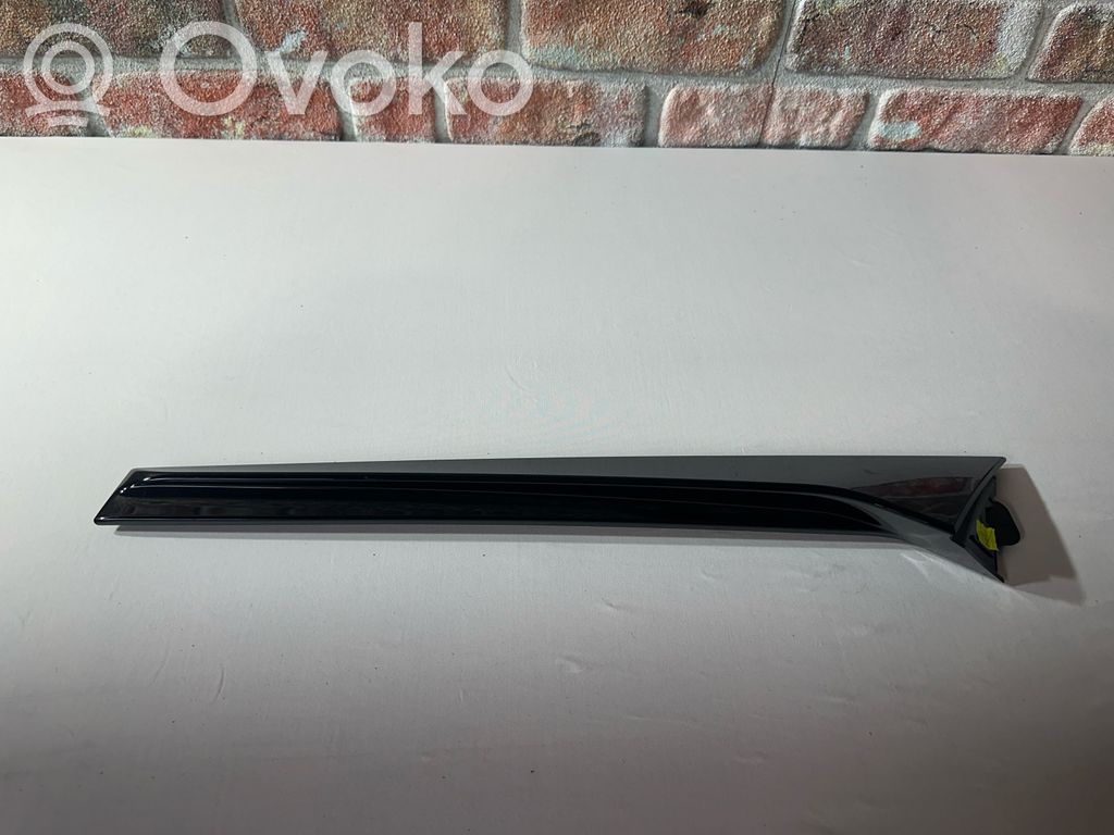 Audi Q8 Tailgate trim 