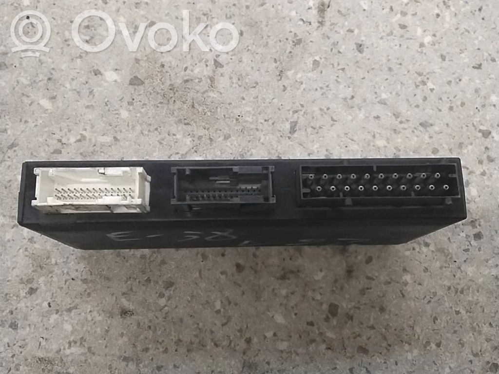 BMW 7 E38 Komforta modulis 