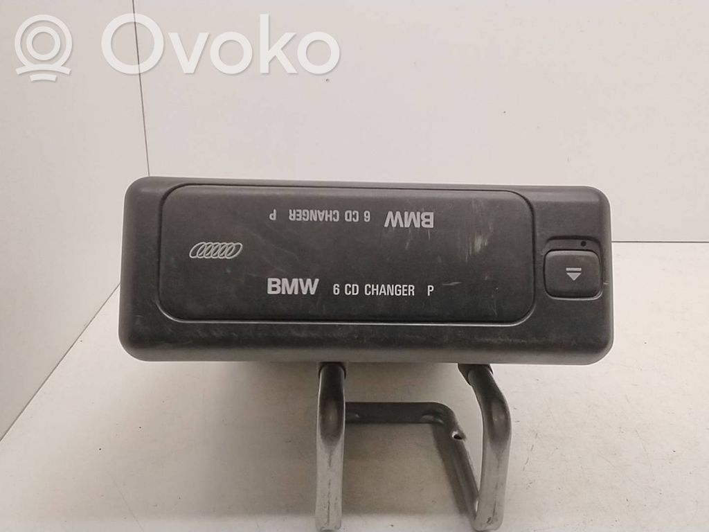BMW 7 E38 CD/DVD keitiklis 