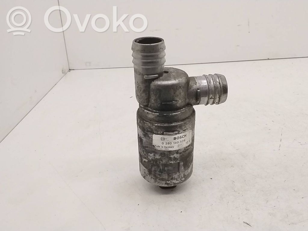 BMW 3 E36 Laisvos eigos vožtuvas (reguliatorius) 