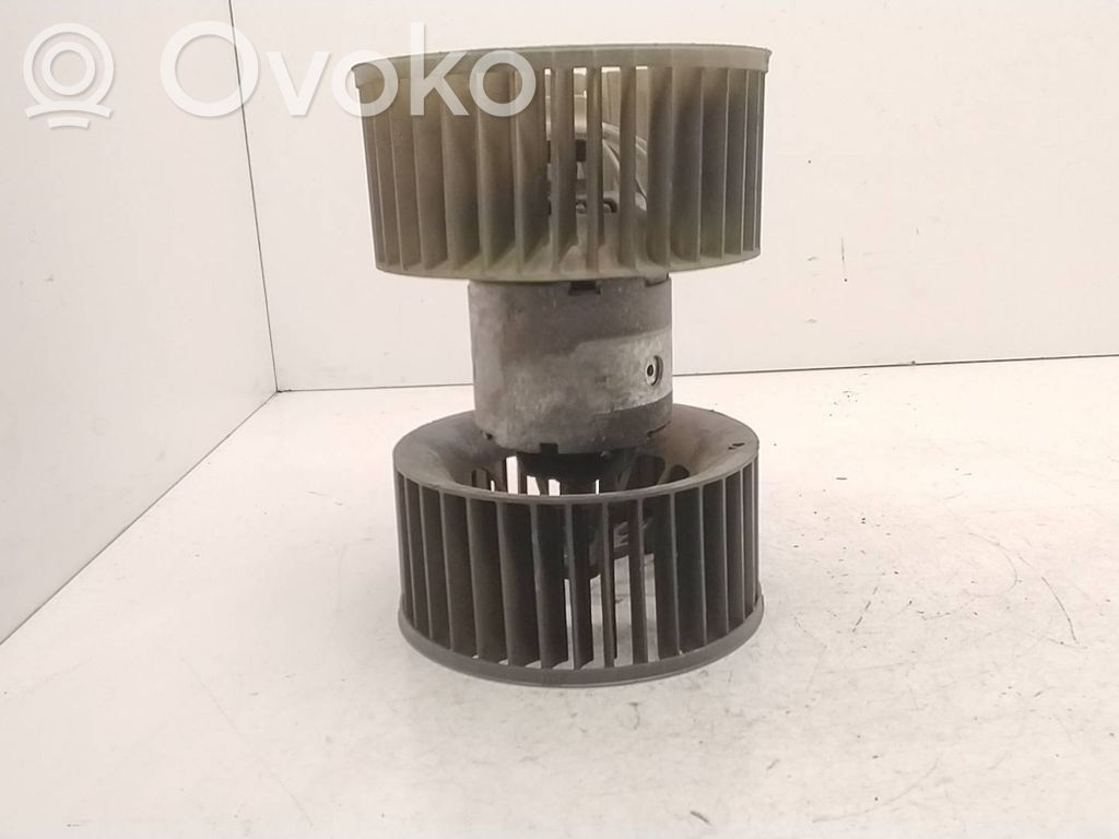 BMW 3 E36 Pečiuko ventiliatorius/ putikas 