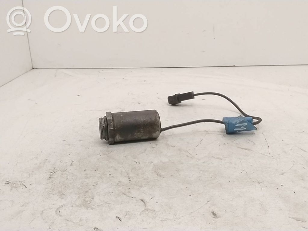 BMW 5 E34 Camshaft vanos timing valve 