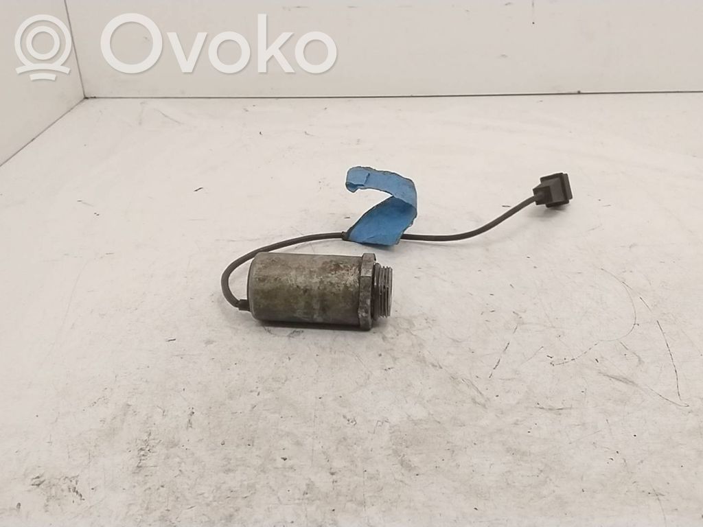 BMW 5 E34 Camshaft vanos timing valve 