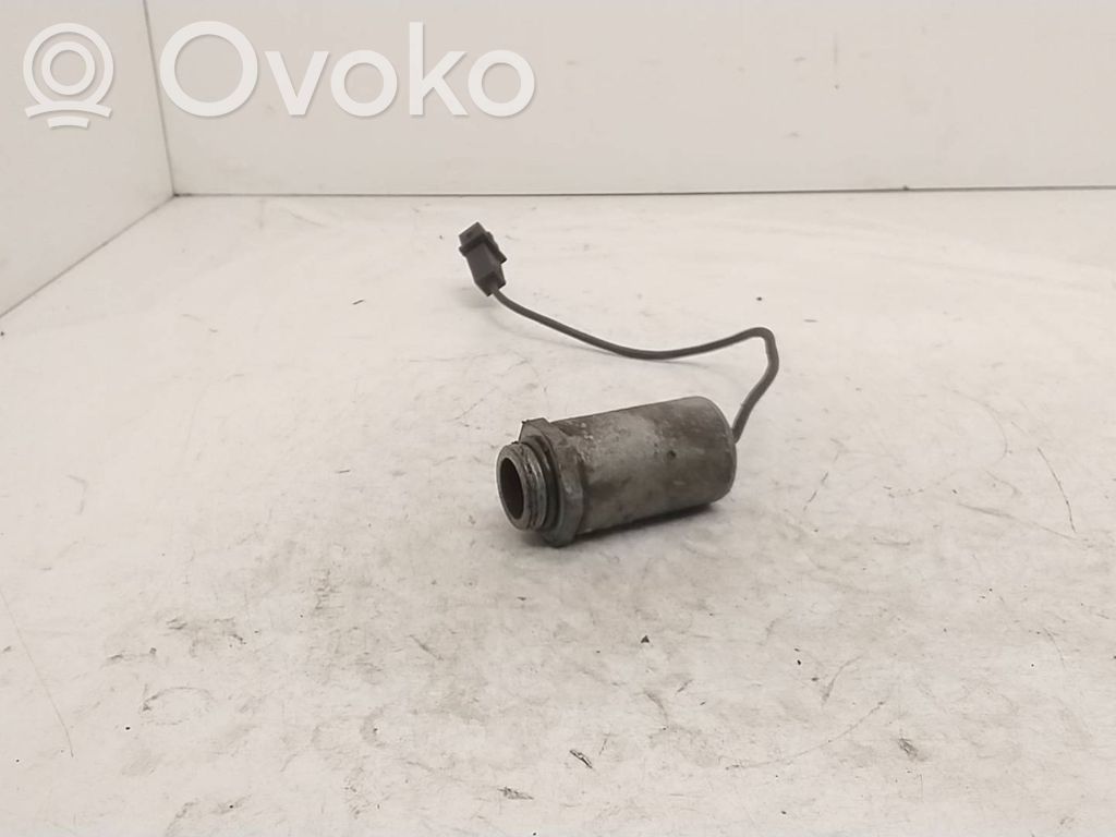 BMW 5 E34 Camshaft vanos timing valve 
