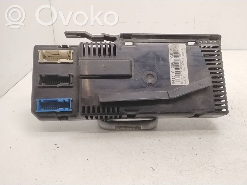 BMW 5 E34 Gaisa kondicionēšanas / salona apsildes vadības bloks 