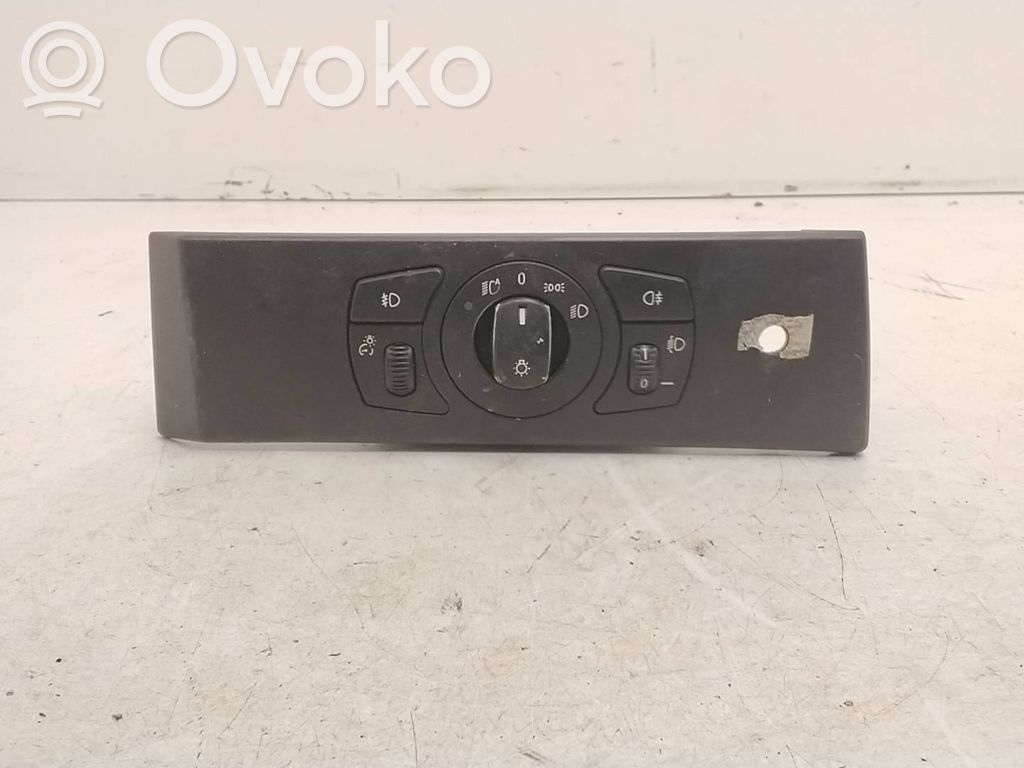 Lukturu slēdzis   6925285,33290101,000310