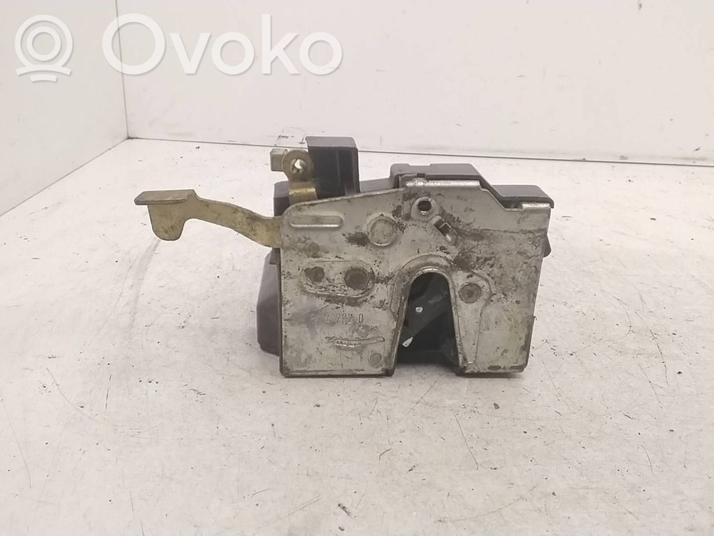 BMW 5 E34 Etuoven lukko 