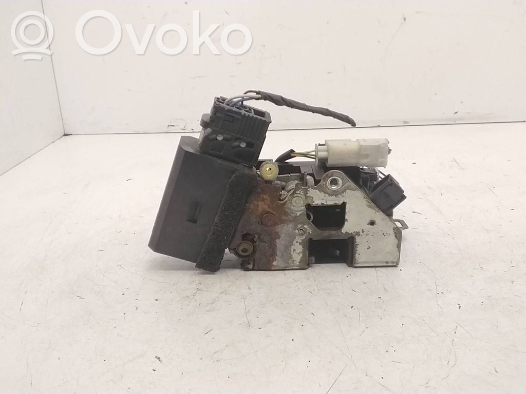 Front door lock   40620751,8352165,6711B