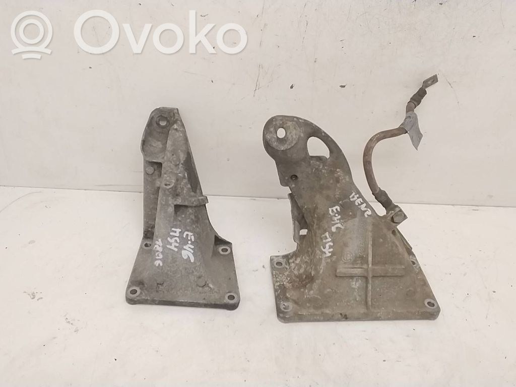 BMW 3 E46 Engine mounting bracket 