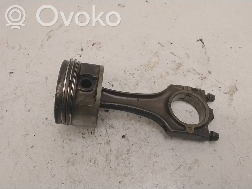 Piston with connecting rod   94ST74,84V143
