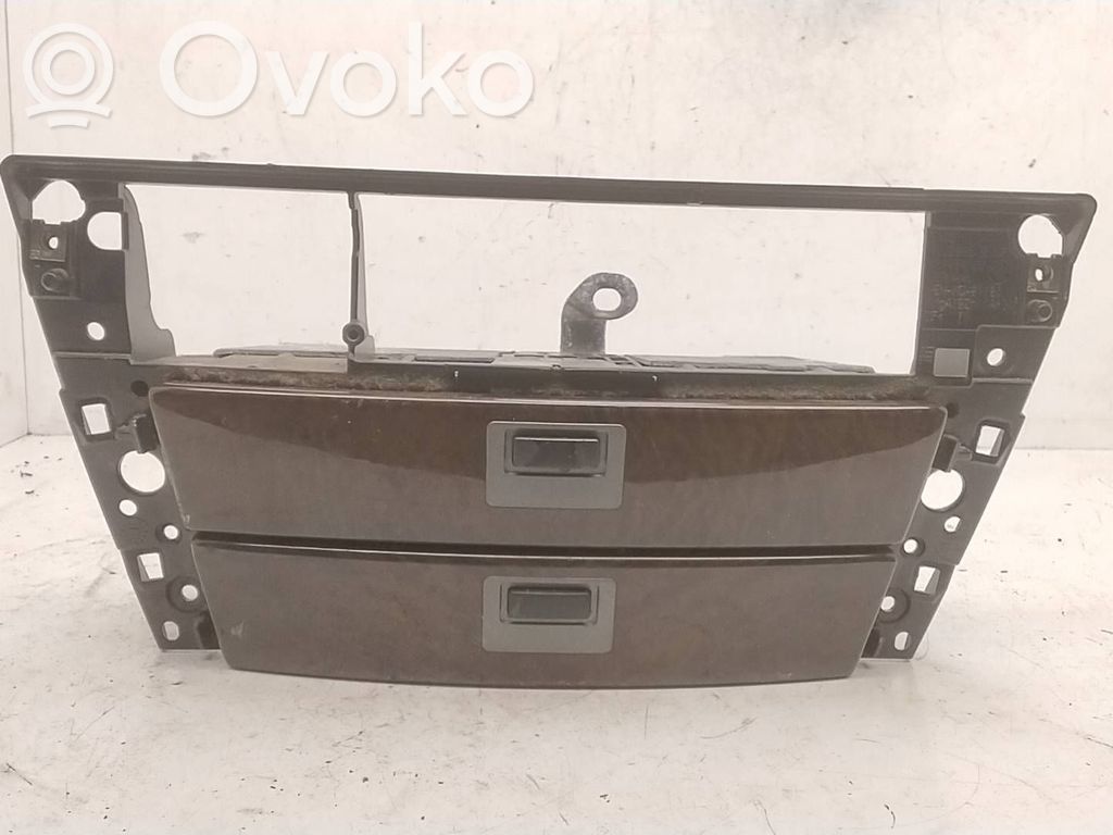 Dashboard storage box/compartment   8261060,7032886,12145100