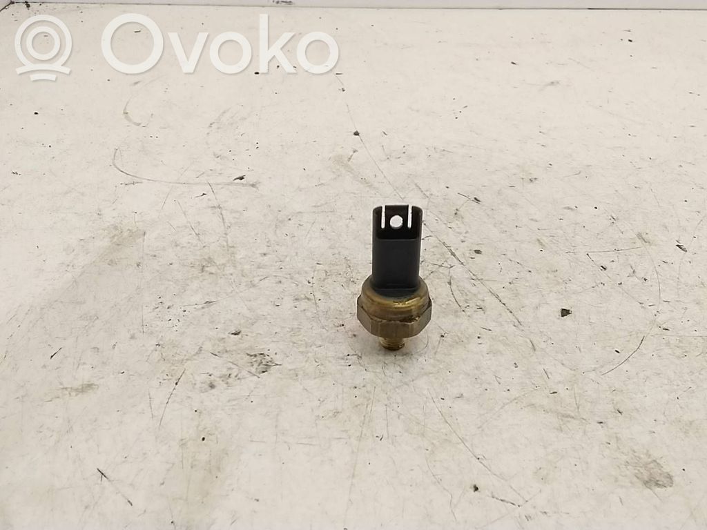 BMW 3 E90 E91 Fuel pressure sensor 