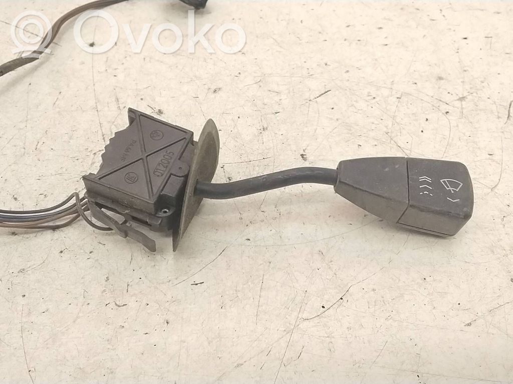 Wiper control stalk   1378118,828736