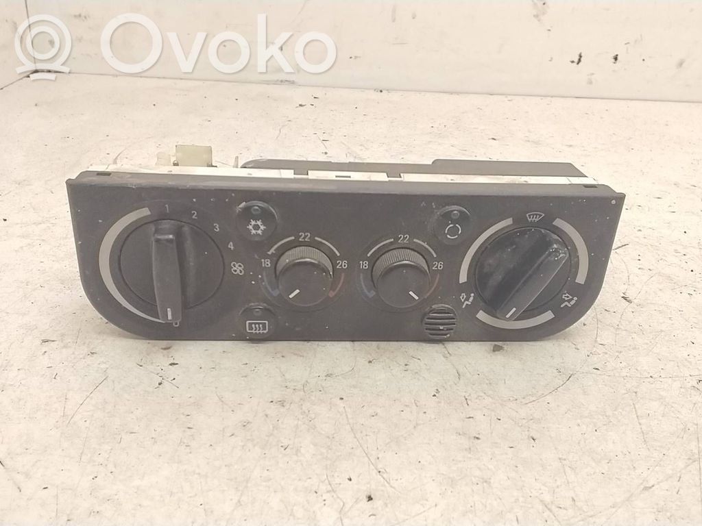 BMW 3 E36 Centralina del climatizzatore 
