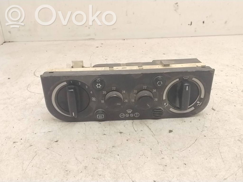 BMW 3 E36 Centralina del climatizzatore 