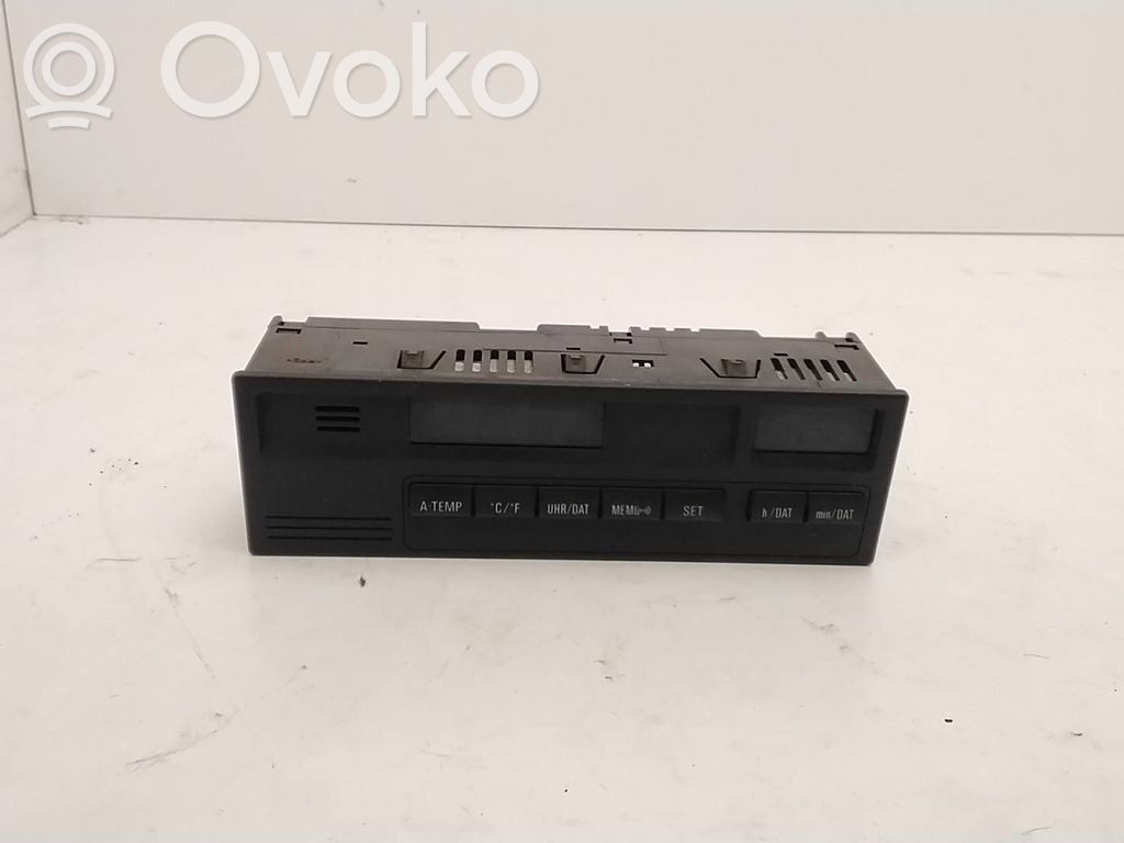 Monitor / wyświetlacz / ekran   62138363579,2286001888