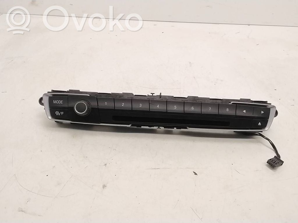 BMW 1 F20 F21 Panel / Radioodtwarzacz CD/DVD/GPS 