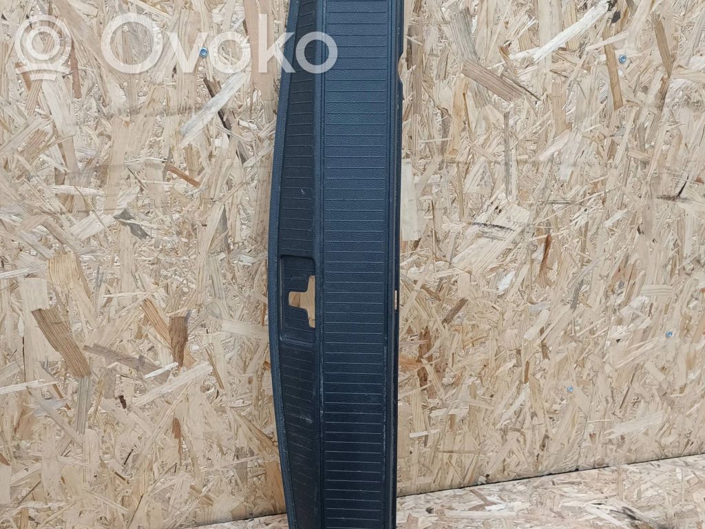 Opel Zafira C Osłona pasa bagażnika 