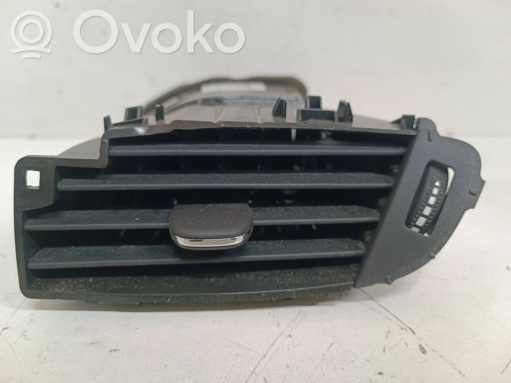 Opel Astra K Boczna kratka nawiewu deski rozdzielczej 