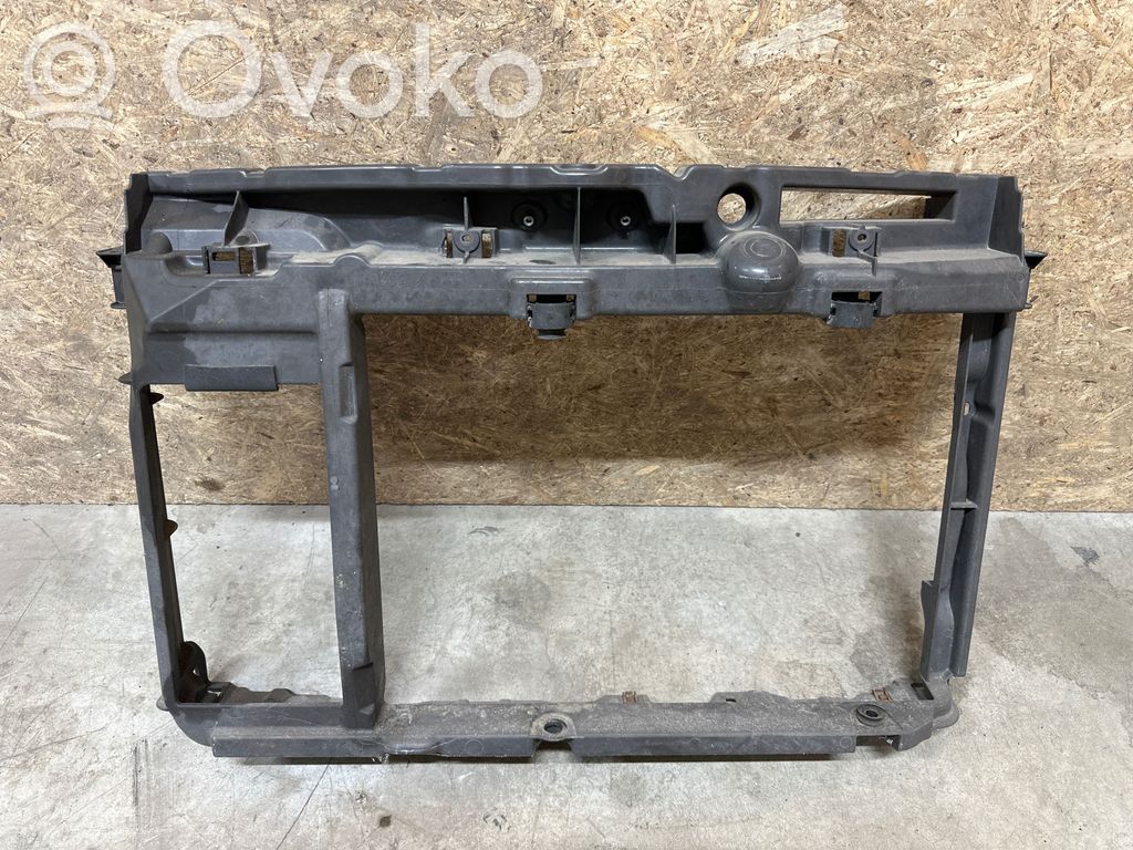Citroen C3 Picasso Radiatorių panelė 