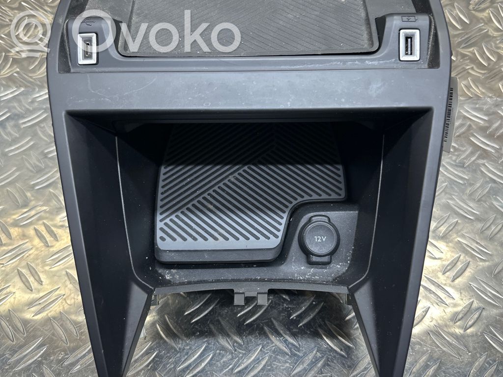Citroen C4 III e-C4 Hansikaslokeron keskikonsoli 