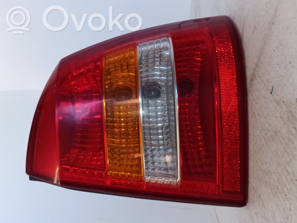 Opel Astra G Lampă spate în caroserie 