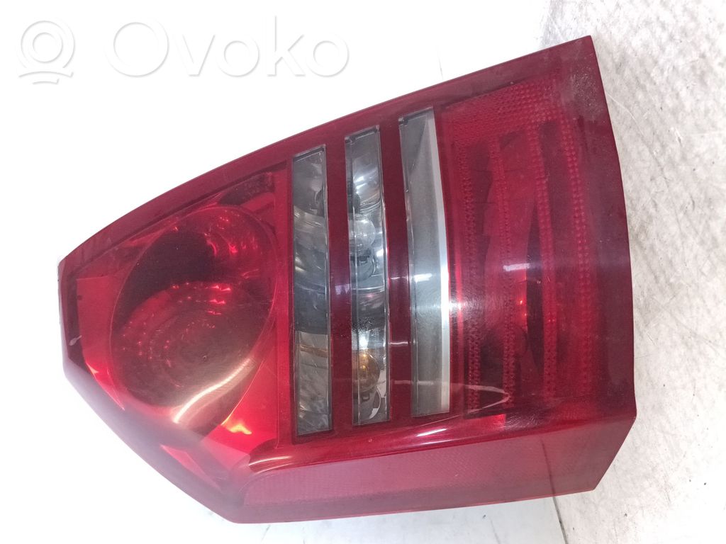 Chrysler 300 - 300C Lampa tylna 