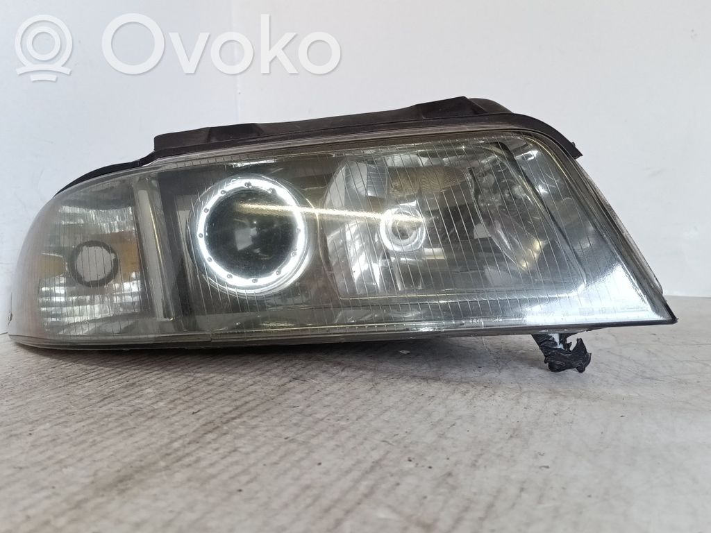Audi A4 S4 B5 8D Phare frontale 