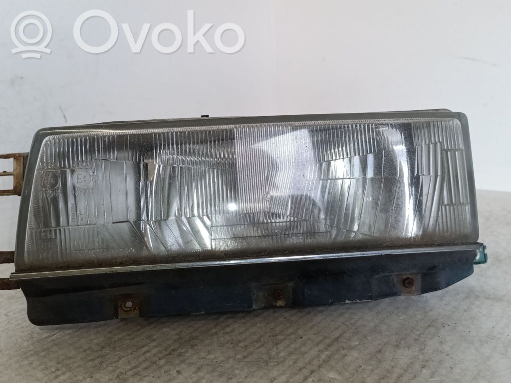 Toyota Corolla E100 Faro/fanale 