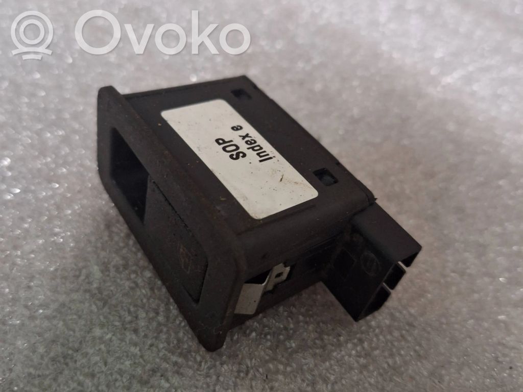 Opel Omega B2 Electric window control switch 