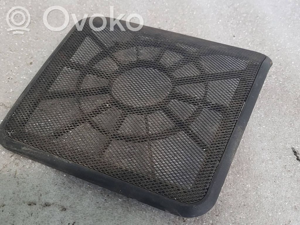 BMW 3 E36 Palangės garsiakalbio apdaila 