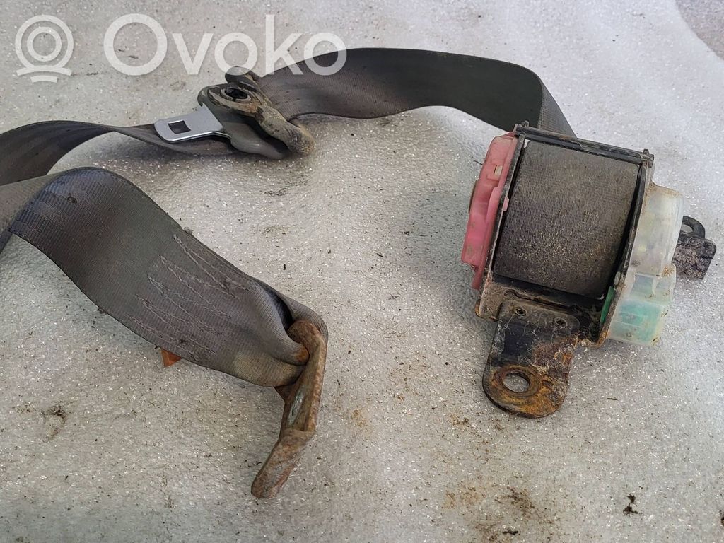 Subaru Forester SF Cinturón trasero 