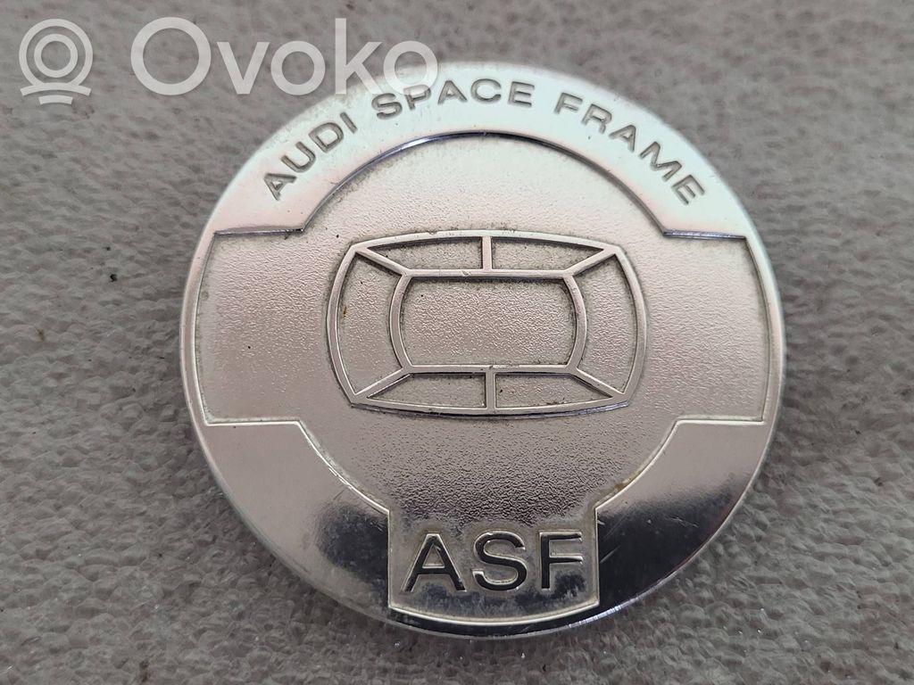 Audi A8 S8 D3 4E Gamintojo ženkliukas 