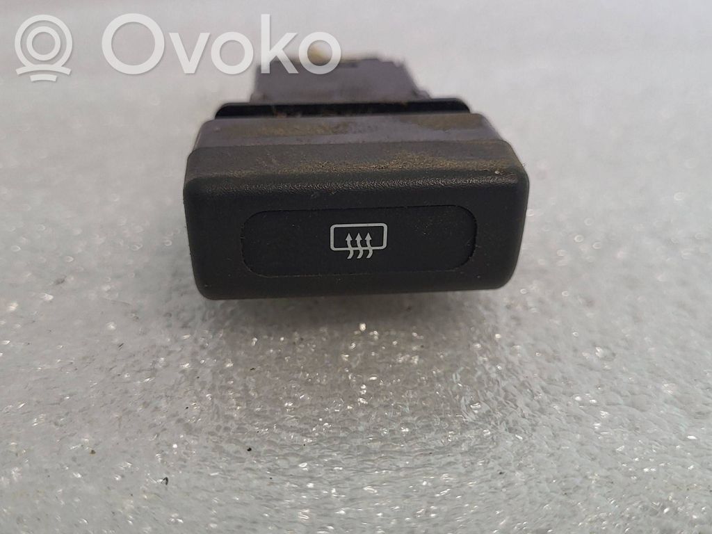 Subaru Forester SF Logu elektriskās apsildes slēdzis 