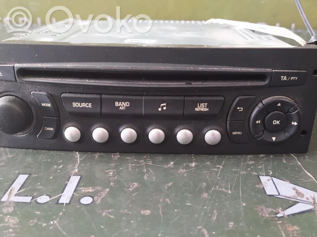 Peugeot Partner Unitate principală radio/CD/DVD/GPS 