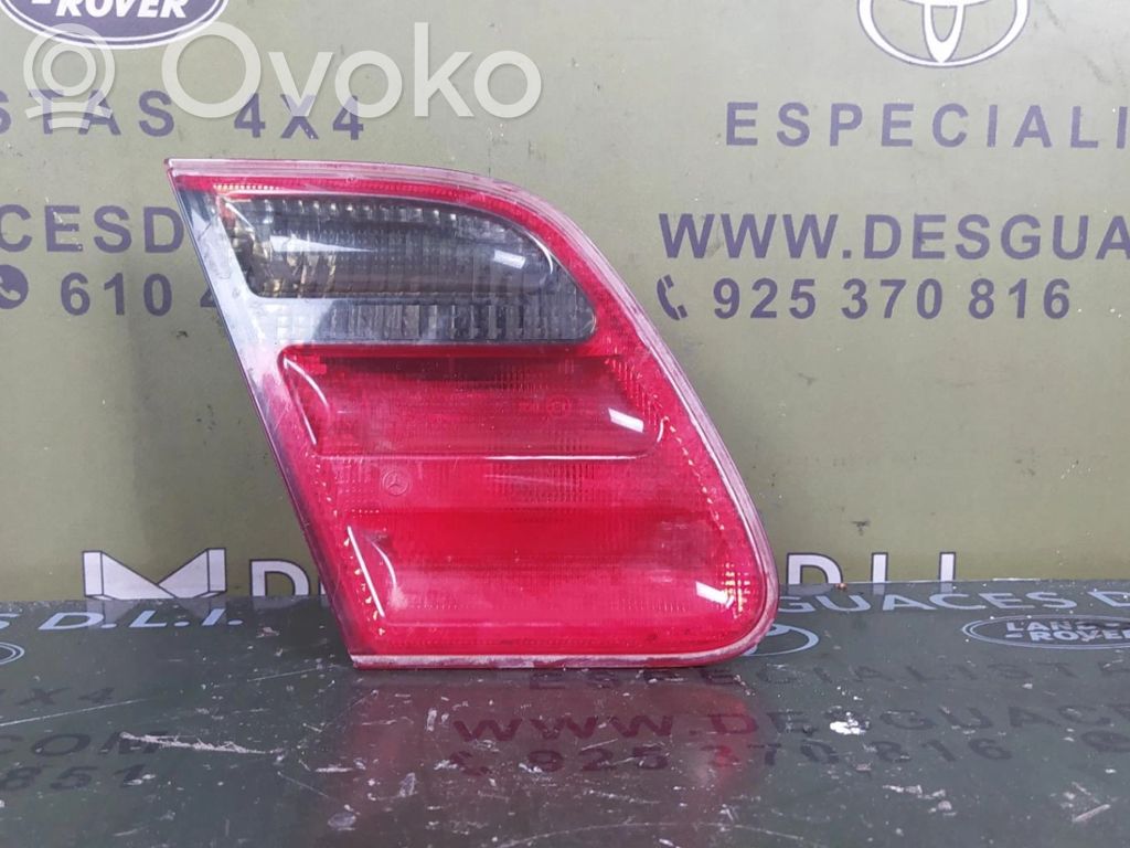 Mercedes-Benz E W210 Lampa tylna 