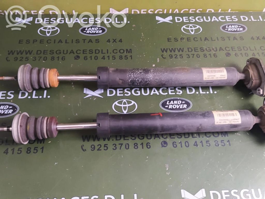 BMW 1 E81 E87 Aizmugurē amortizators 