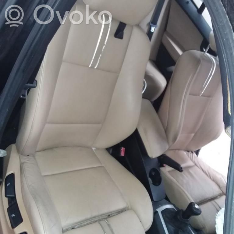 Seat set