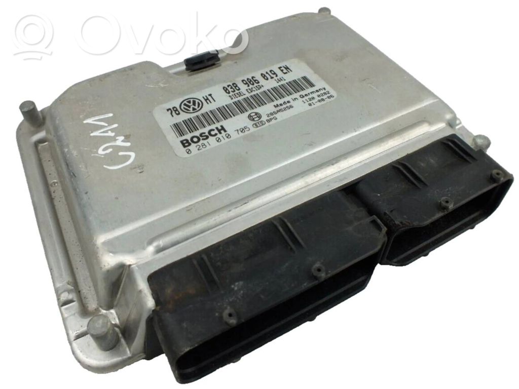 Volkswagen PASSAT B5.5 Engine control unit/module 