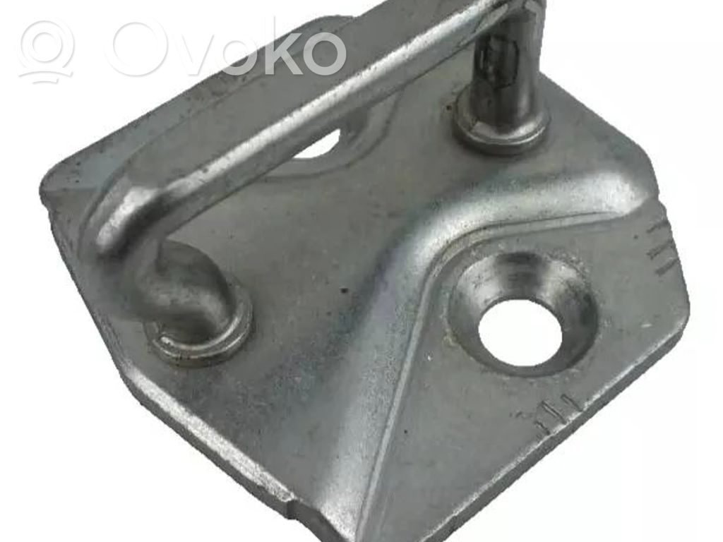 Ford Focus Front door lock loop/hook striker 