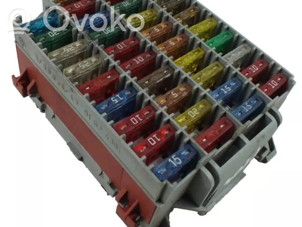Volvo S60 Saugiklių dėžė (komplektas) 