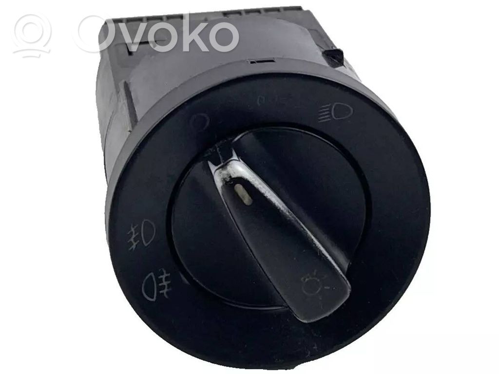 Skoda Octavia Mk1 (1U) Light switch 