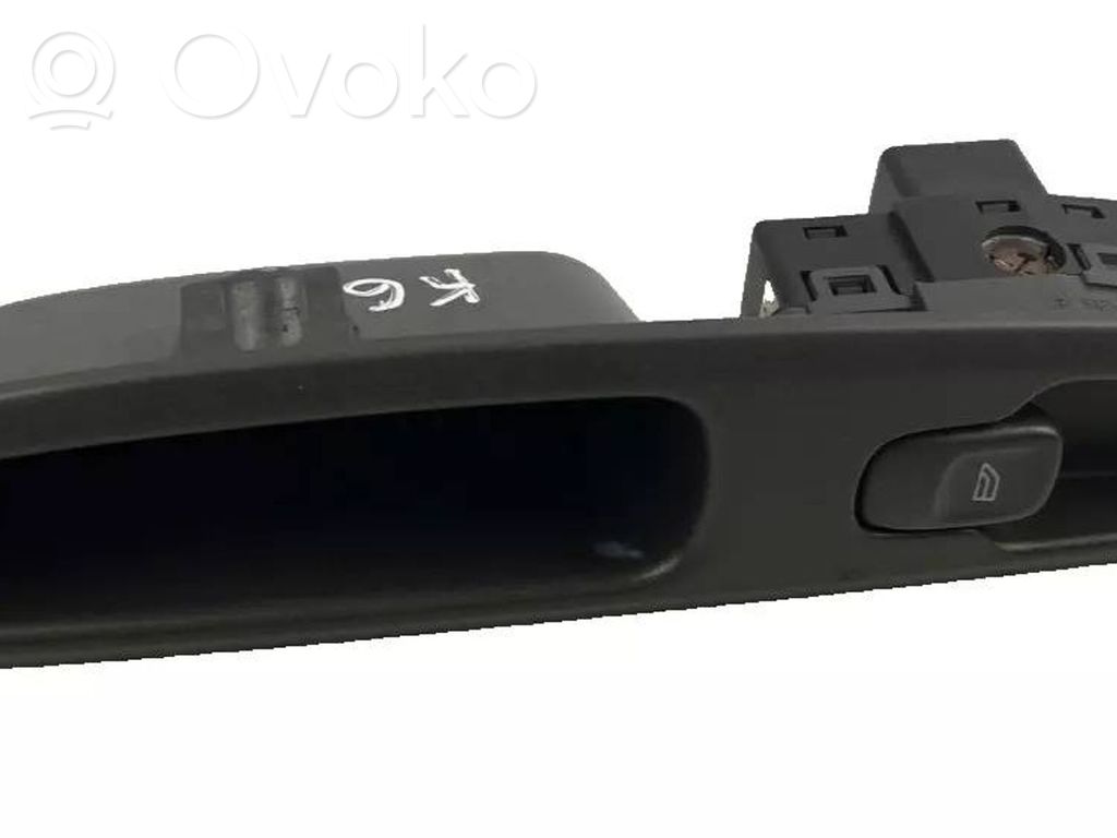 Volvo V70 Electric window control switch 
