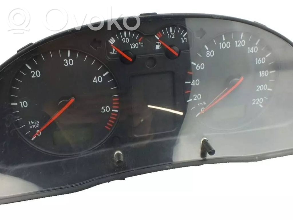 Volkswagen PASSAT B5 Spidometras (prietaisų skydelis) 