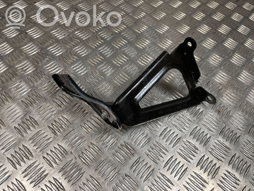 BMW i4 Other engine bay part 