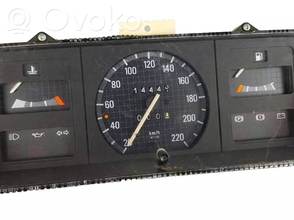 Opel Kadett E Speedometer (instrument cluster) 