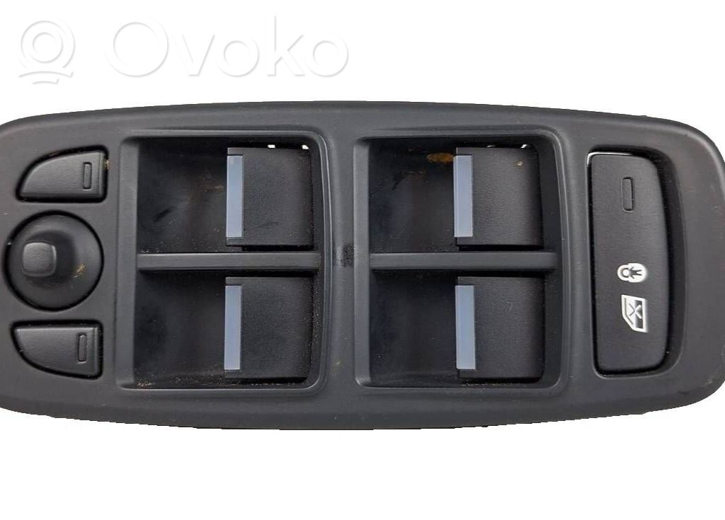 Jaguar XE Electric window control switch 