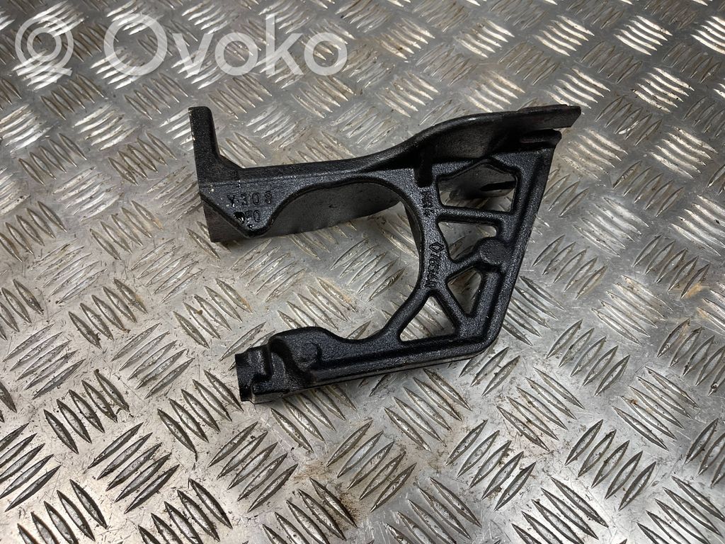 Renault Trafic III (X82) Engine mounting bracket 
