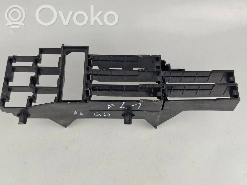 Audi A6 S6 C7 4G Fuse module 